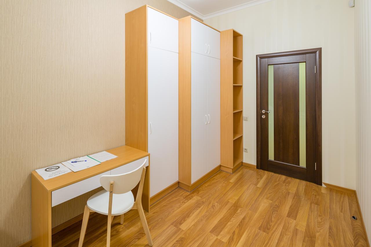 Apartment On Svobody Avenue 25 Лвив Екстериор снимка