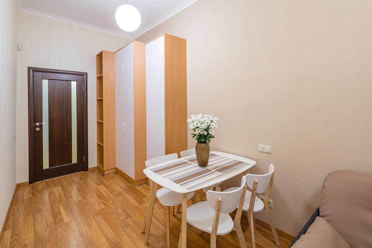 Apartment On Svobody Avenue 25 Лвив Екстериор снимка