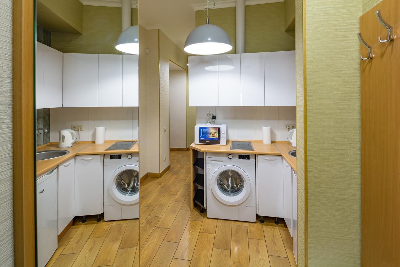 Apartment On Svobody Avenue 25 Лвив Екстериор снимка